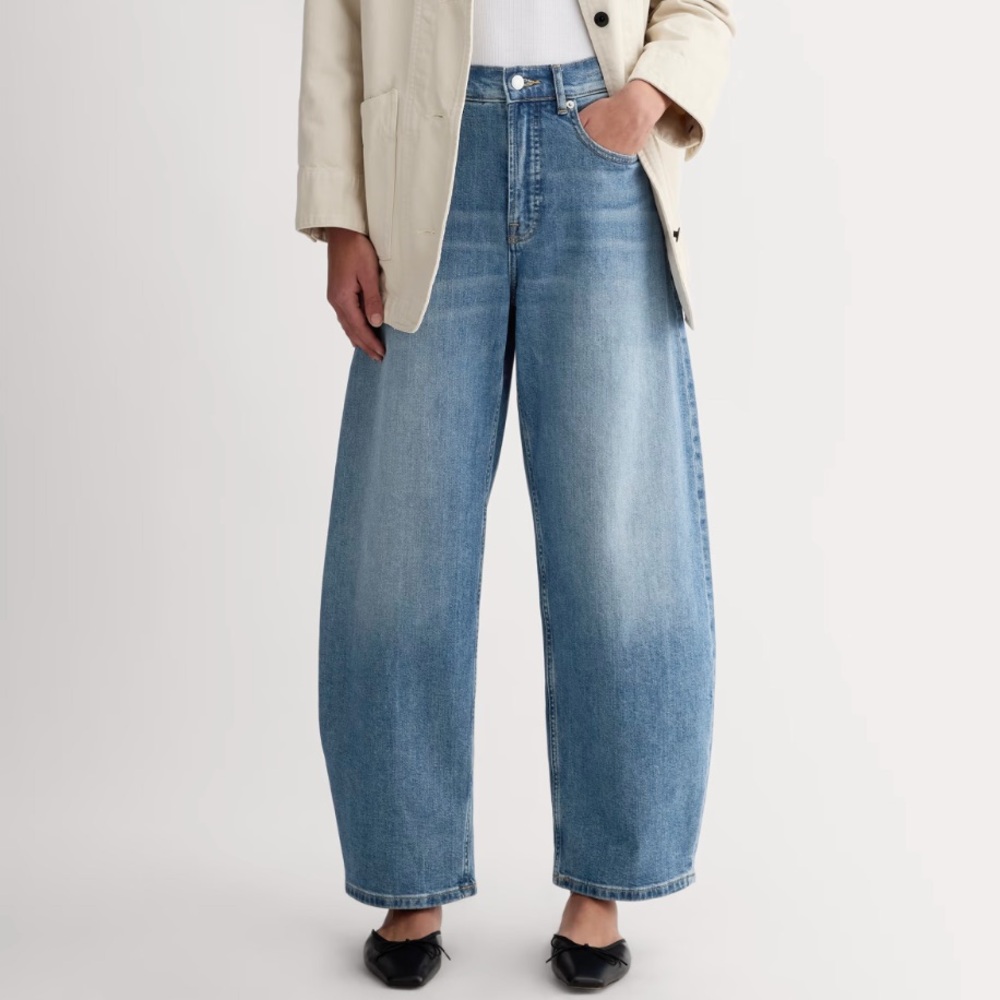 Everlane Women's Way-High Curve Jean in Vintage Blue